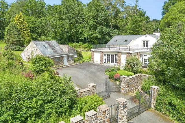 Llanbedrog, Nr. Abersoch, LL53, photo 1