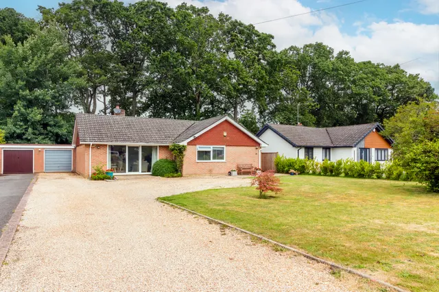 6 Paddock Close, St. Ives, Ringwood, BH24 2LD, photo 1