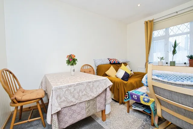 Addison Road, Caterham, Surrey, CR3, photo 1