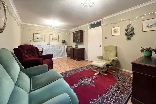 Photo 3 — Avon Road, Farnham, Surrey, GU9 8PG