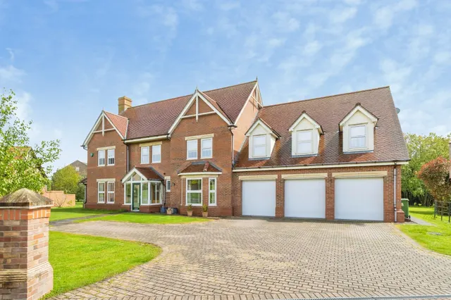 Saville Close, Wynyard, BILLINGHAM, photo 1