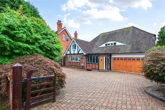Salisbury Road, Farnborough, GU14, photo 1