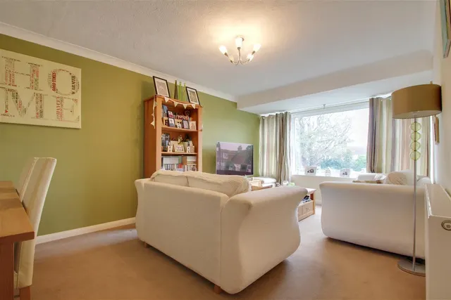 Photo 3 — Wisborough Court, Littlehampton Road, WORTHING