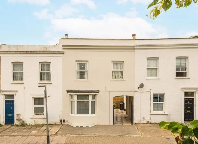 Hartfield Crescent, Wimbledon, SW19, photo 1