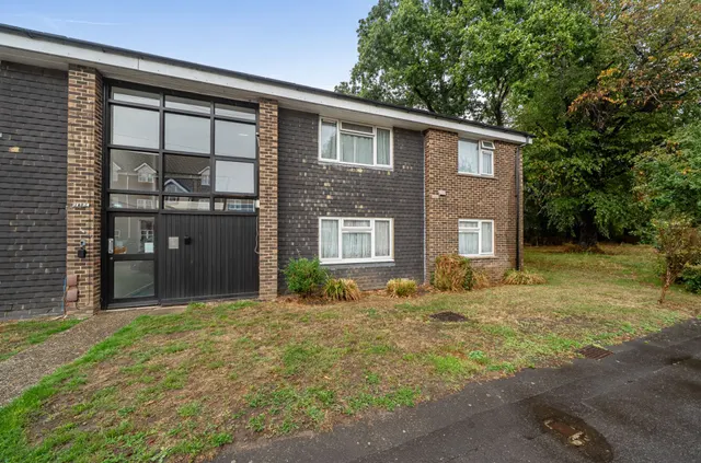 Shamrock Close, Chichester, PO19, photo 1