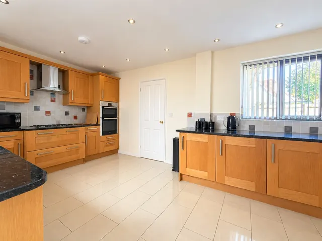 The Uplands, Nailsea, BS48, photo 2
