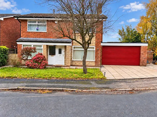 Bank Field, Bolton, BL5, photo 2