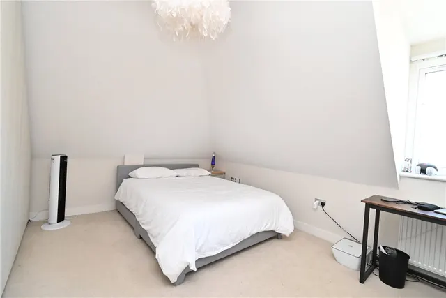 Edison Place, 18 Winchester Road, Basingstoke, Hampshire, RG21, photo 1