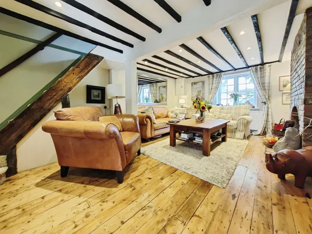 Warfield Street, Warfield, RG42, photo 2