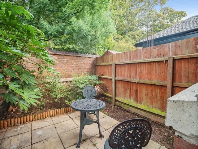 Wellington Court, Weymouth, DT4, photo 2