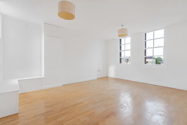 East Arbour Street, Stepney Green, E1, photo 2