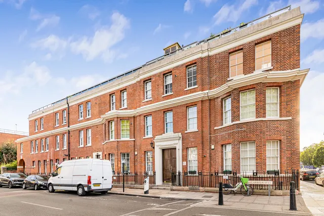 East Arbour Street, Stepney Green, E1, photo 1