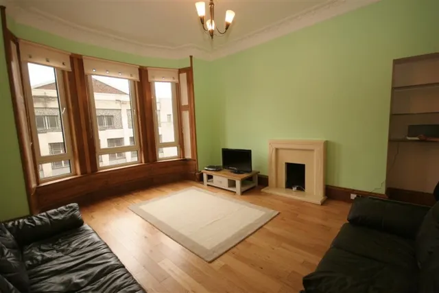 Photo 2 — 2/2, 39 Kilmarnock Road