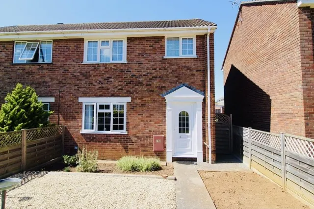 Brockworth, Yate, BS37, photo 1