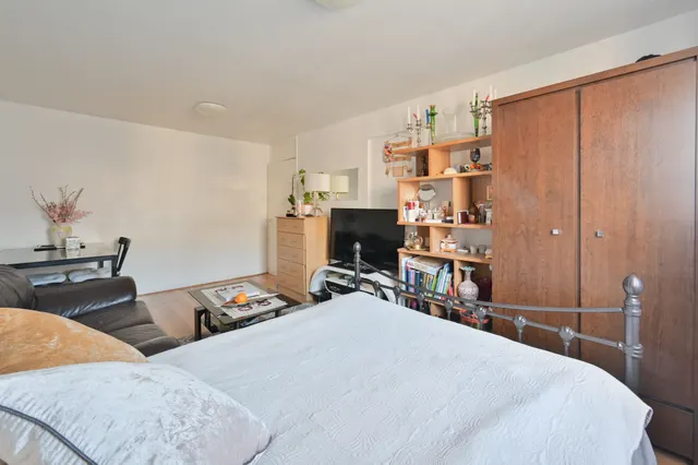 33 Burghley Tower, Trinity Way, London, photo 1