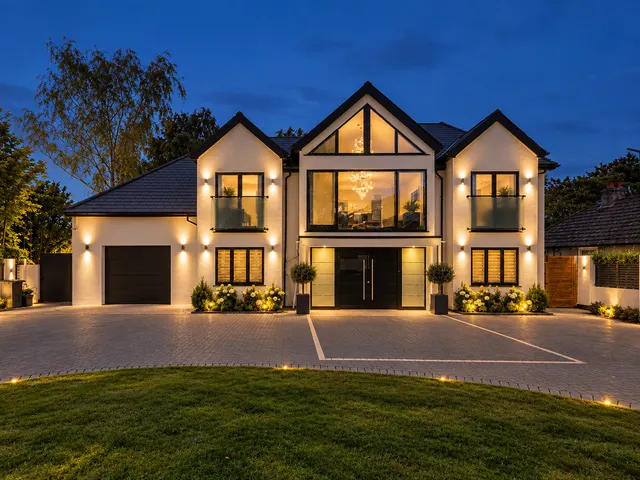 Photo 2 — Southfield Road, Chislehurst, BR7 6QR