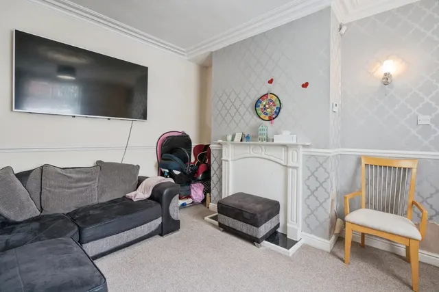 Rosedale Avenue, Atherton, M46, photo 3
