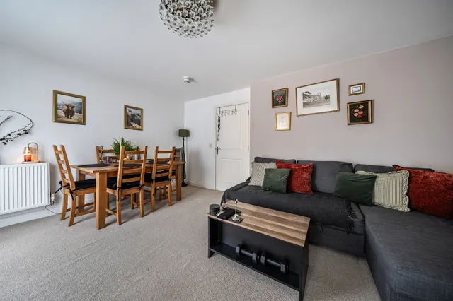 Neptune Road, Wellingborough, NN8, photo 2