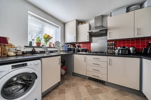 Neptune Road, Wellingborough, NN8, photo 3