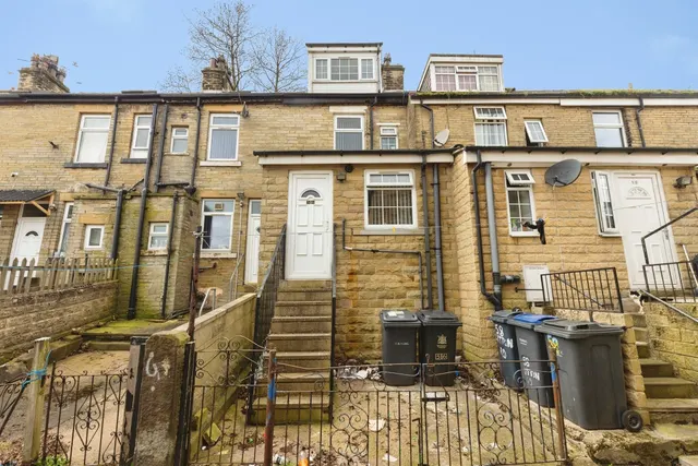 Lytton Road, Bradford, photo 1