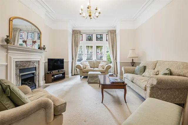 Photo 2 — Crescent East, Hadley Wood, Barnet, London EN4 0EY
