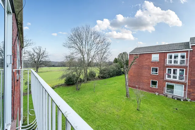 Roundhedge Way, Enfield, EN2, photo 2