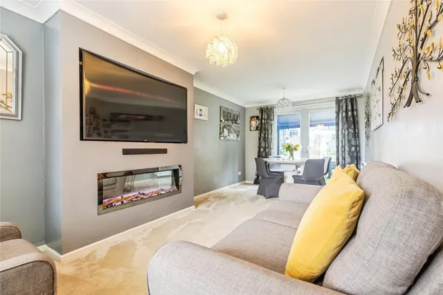 Copthorne Close, Heywood, OL10, photo 2