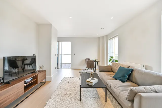 Flat 18, Kent Court, HOUNSLOW, photo 1