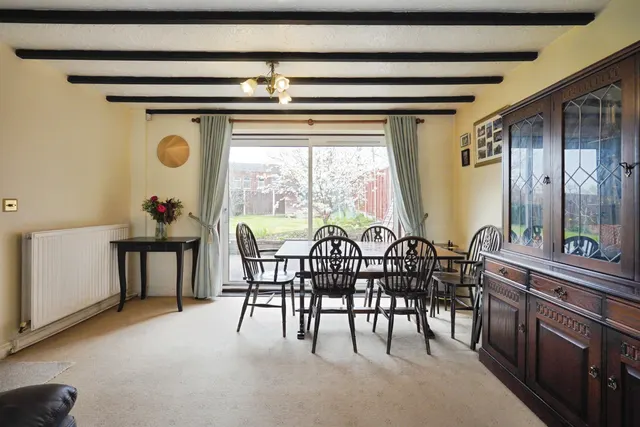 Photo 3 — Fabis Close, Swadlincote