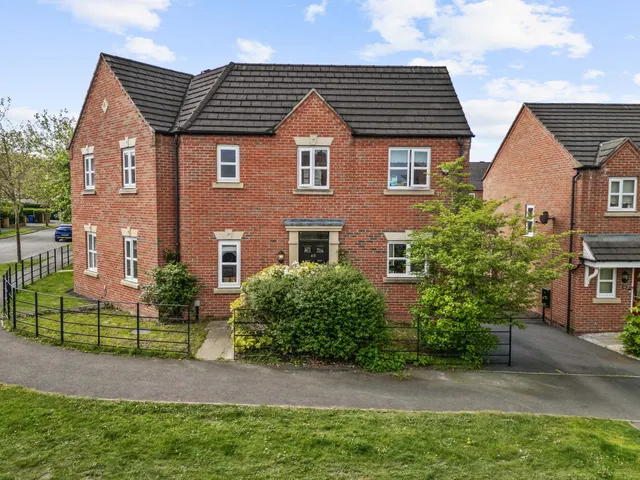 Powder Mill Road, Warrington, Warrington, WA4 1GD, photo 1