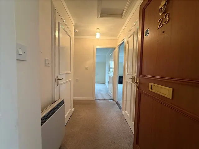 Chisholme Close, St. Austell, PL25, photo 2