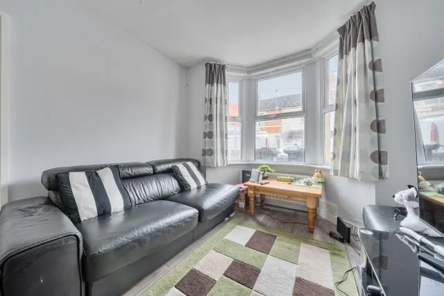 Rosebery Street, Swindon, SN1, photo 3
