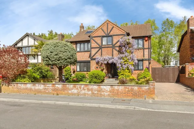 Loders Close, West Canford Heath, BH17, photo 1