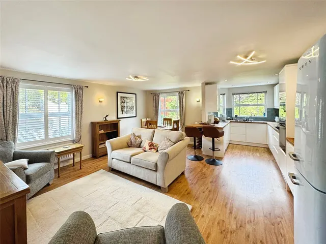 Eversley Park, Chester, CH2, photo 3