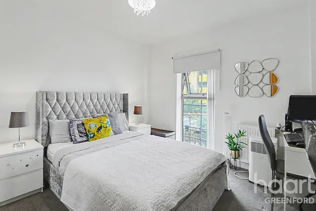Larkspur Court, Rectory, UB5, photo 3