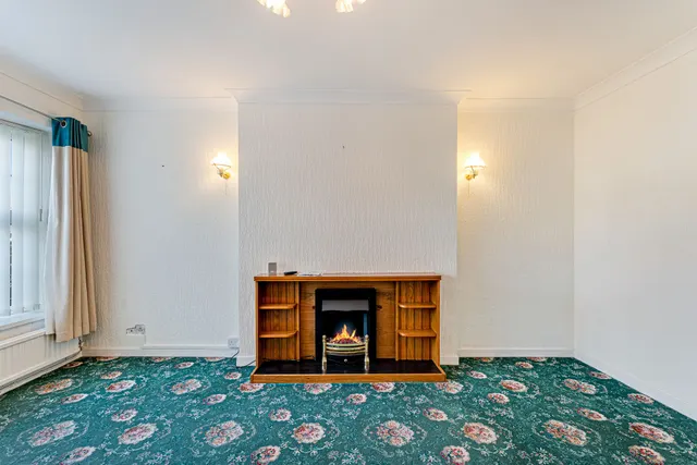 Photo 3 — Alderton Drive, Ashton-In-Makerfield, Wigan, Wigan, WN4 9LG