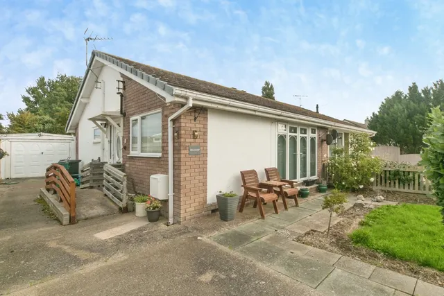Kinmel Way, Towyn, LL22, photo 1