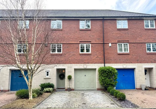 4 bedroom house — Scarlett Drive, Hutton, Preston, PR4 4BH