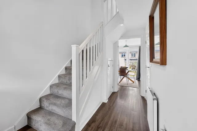 Raven Avenue, North Newmoor, KA11, photo 2