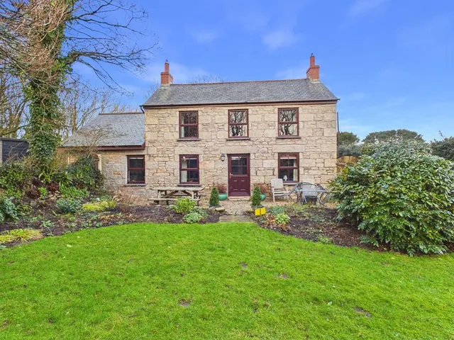 Crelly Trenear, Helston, photo 1