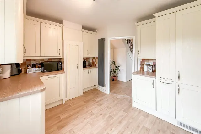 Elm Avenue, Caddington, LU1, photo 3