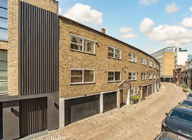 Park Crescent Mews East, Marylebone, W1W, photo 1