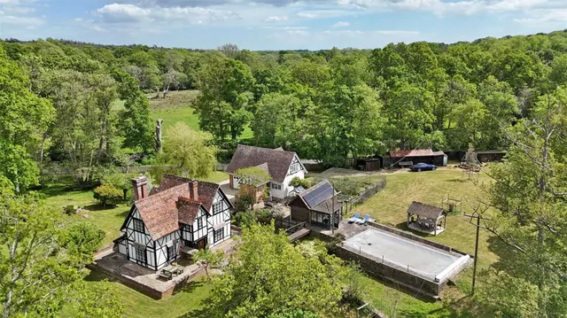 Brockenhurst, Hampshire, photo 2