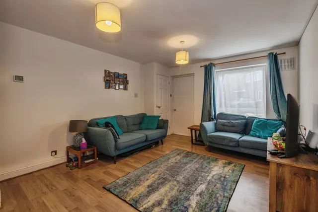 Gill Crescent, Taunton, TA1, photo 3