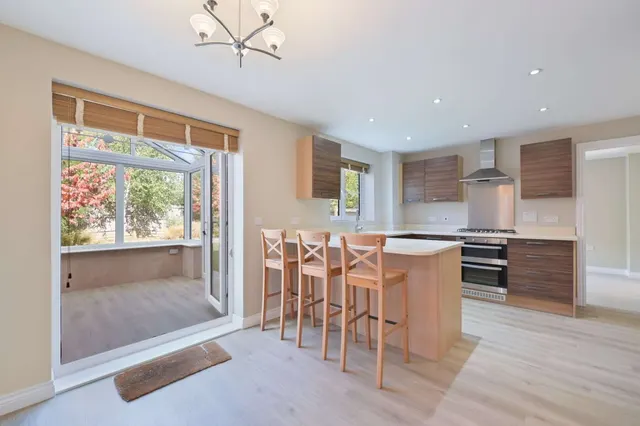 Scarborough Drive, Croxley Green, WD3, photo 2