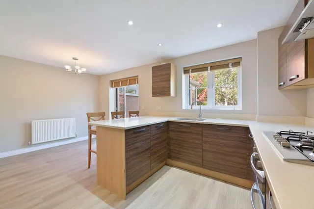 Scarborough Drive, Croxley Green, WD3, photo 3