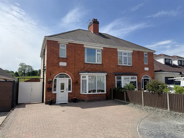 Forest Road, Burton-On-Trent, DE13, photo 1