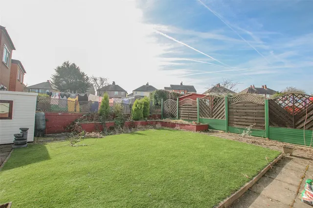 Tom Lane, Crosland Moor, HD4, photo 2