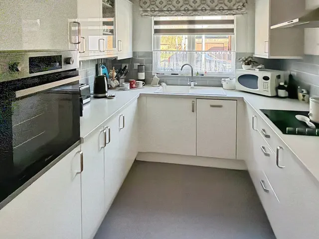 Exeter Gardens, Bourne, PE10, photo 3