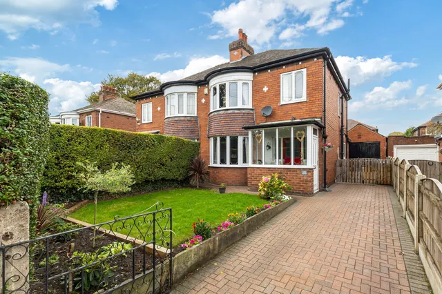 Pontefract Road, Pontefract, photo 1